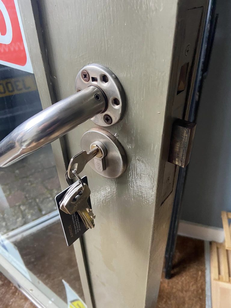 Door handle and new locks installed